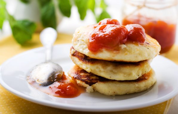 Cottage cheese pancakes, Fritters of cottage cheese. traditional Ukrainian and Russian cuisine.